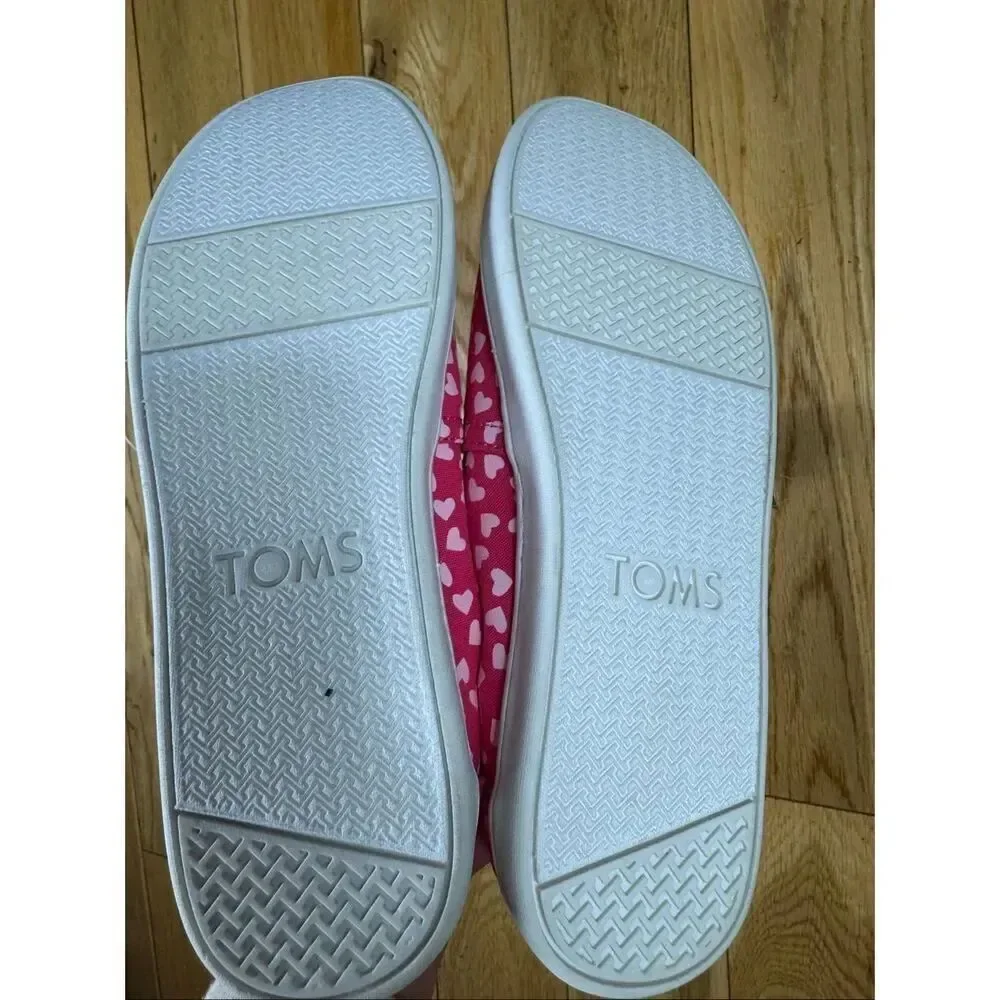 Toms pattern questions looking